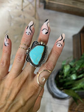 Load image into Gallery viewer, Size 6.25 Sterling Silver and Genuine Turquoise Ring
