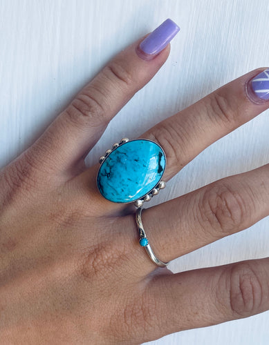 Size 8 Stunning Sterling Silver and Genuine Turquoise Ring