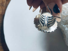 Load image into Gallery viewer, Sterling Silver and Spiny Oyster Teardrop Ring
