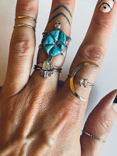 Load image into Gallery viewer, Size 8 Vintage Sterling Silver Turquoise Turtle Ring