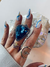 Load image into Gallery viewer, Size 8.5 Tourmalated Druzy and Sterling