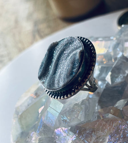 Size 6 Stunning Sterling Silver and Druzy Circle Ring