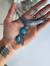 Load image into Gallery viewer, Vintage Bib Necklace
