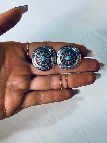 Disc Studs
