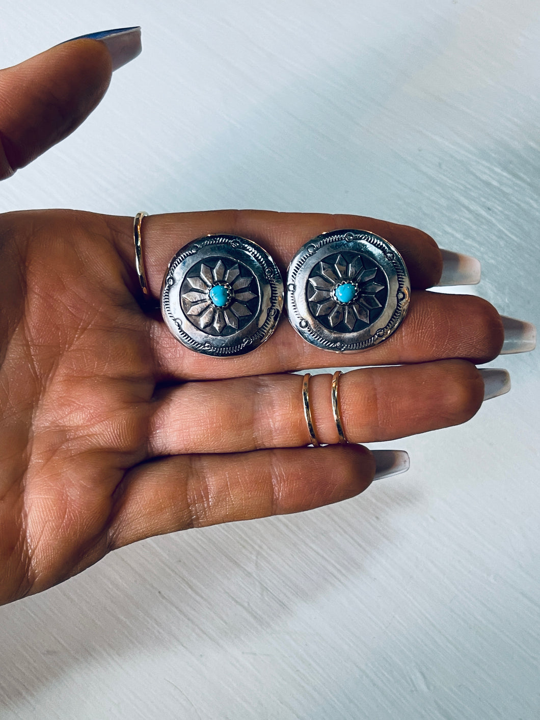 Disc Studs