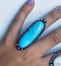 Load image into Gallery viewer, Size 7 Stunning Sterling Silver and Genuine Turquoise Ring