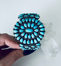 Load image into Gallery viewer, Gorgeous Vintage Navajo Cluster Cuff