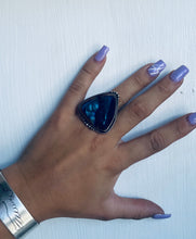 Load image into Gallery viewer, Size 8.5 Stunning Sterling Silver and Druzy Ring