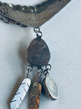 Load image into Gallery viewer, Vintage Bib Necklace