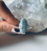 Load image into Gallery viewer, Size 5.5 Vintage Sterling Silver and Turquoise Chip Inlay Ring