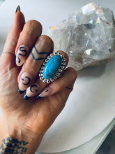 Load image into Gallery viewer, Size 7 Gorgeous Paul Livingston Ring