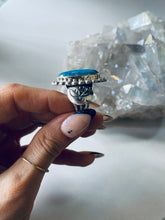 Load image into Gallery viewer, Size 7 Gorgeous Paul Livingston Ring