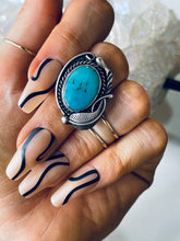 Load image into Gallery viewer, Vintage Size 6 Sterling and Turquoise Ring
