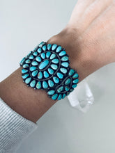 Load image into Gallery viewer, Gorgeous Vintage Navajo Cluster Cuff