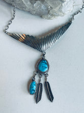 Load image into Gallery viewer, Vintage Bib Necklace