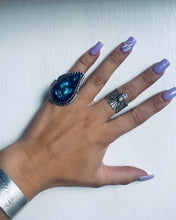 Load image into Gallery viewer, Size 6 Stunning Sterling Silver and Druzy Ring