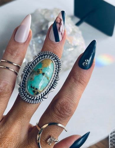 Size 7 Stunning Sterling Silver and Genuine Turquoise Ring