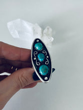 Load image into Gallery viewer, Size 6 Three Stone Vintage Ring