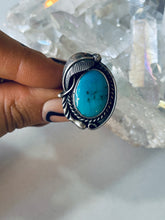 Load image into Gallery viewer, Vintage Size 6 Sterling and Turquoise Ring