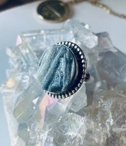 Size 7 Stunning Sterling Silver and Druzy Circle Ring