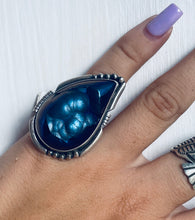 Load image into Gallery viewer, Size 6 Stunning Sterling Silver and Druzy Ring
