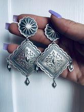 Load image into Gallery viewer, Sterling Concho Earrings