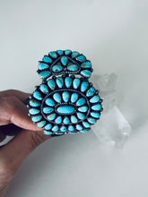 Load image into Gallery viewer, Gorgeous Vintage Navajo Cluster Cuff