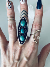 Load image into Gallery viewer, Size 6 Three Stone Vintage Ring