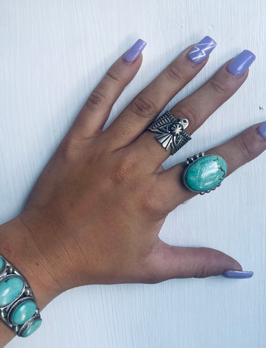 Size 9 Stunning Sterling Silver and Genuine Turquoise Ring