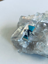 Load image into Gallery viewer, Size 8 MOP, Onyx and Turquoise Vintage Ring