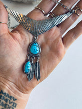 Load image into Gallery viewer, Vintage Bib Necklace