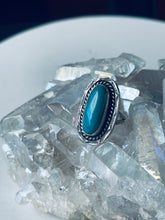 Load image into Gallery viewer, Size 6.5 Vintage Turquoise and Sterling Silver Ring