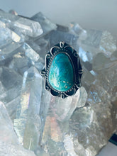 Load image into Gallery viewer, Size 7 Stunning Vintage Sterling Silver and Genuine Turquoise Ring
