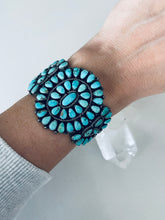 Load image into Gallery viewer, Gorgeous Vintage Navajo Cluster Cuff