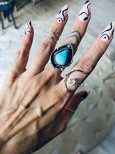 Load image into Gallery viewer, Size 8 Vintage Sterling Silver and Genuine Turquoise Shadowbox Ring