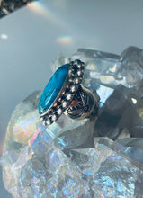 Load image into Gallery viewer, Size 7 Stunning Vintage Sterling Silver and Genuine Turquoise Ring