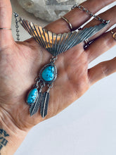 Load image into Gallery viewer, Vintage Bib Necklace