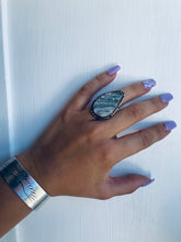 Load image into Gallery viewer, Size 7.5 Stunning Sterling Silver and Druzy Ring