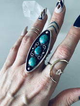 Load image into Gallery viewer, Size 6 Three Stone Vintage Ring