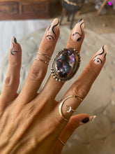 Load image into Gallery viewer, Size 6 Stunning Sterling Silver and Grape Druzy Ring