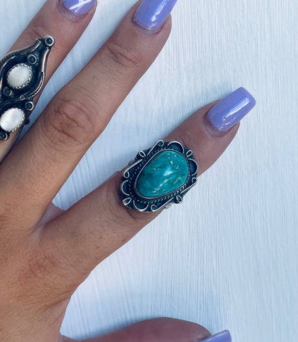 Size 7 Stunning Vintage Sterling Silver and Genuine Turquoise Ring