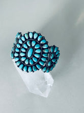 Load image into Gallery viewer, Gorgeous Vintage Navajo Cluster Cuff